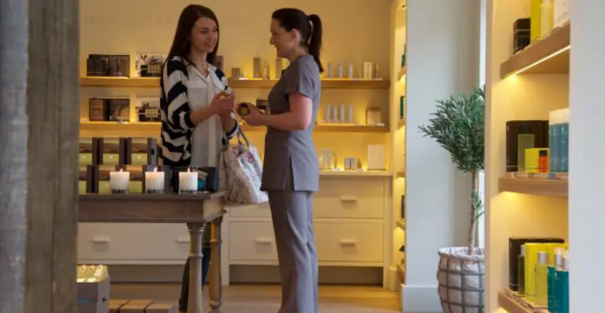 Weavers' House Spa, therapist talking to guest
