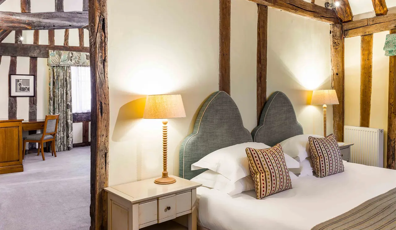 The Swan at Lavenham, constable suite bed