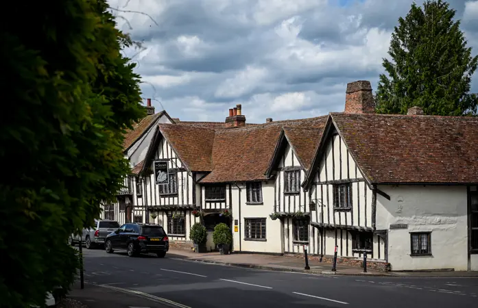Swan at Lavenham - Gregg Brown photography