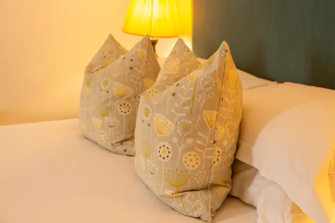 feature cushions